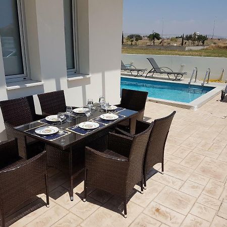 T&E Villa Larnaca Ngoại thất bức ảnh