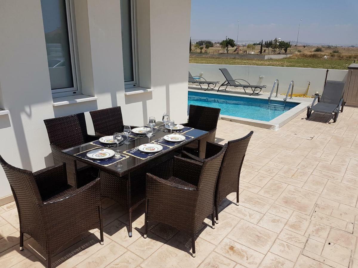 T&E Villa Larnaca Ngoại thất bức ảnh